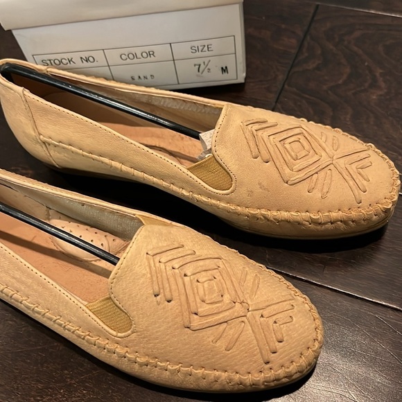 Hush puppies sand loafer flats vintage NWT 7.5 - Picture 2 of 10